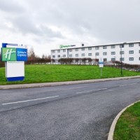 Holiday Inn Express Manchester Airport logo, Holiday Inn Express Manchester Airport contact details