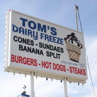 Toms Dairy Freeze logo, Toms Dairy Freeze contact details