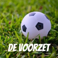 De Voorzet logo, De Voorzet contact details